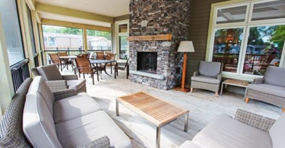 GreatBlueResort's tweet photo. Tuesdays are Free at Great Blue Resorts! Book 2 Midweek Nights, Get 1 Additional Night Free at any of our rental properties. To book visit https://t.co/gL64v2HL30 &amp; use the promo code TUESFREE or contact us directly! #greatblueresorts #cottagerentals #tuesdaysfree #cottagecountry https://t.co/oHLkWQJ2mN