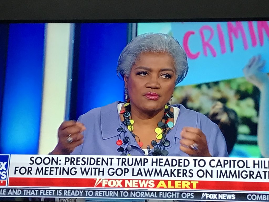 uknounome's tweet photo. #FoxSnoozeAlert 🚨 What’s up with @donnabrazile two days in a row on @TheFive @Scaramucci wasn’t available? https://t.co/dg2rPSdOgA