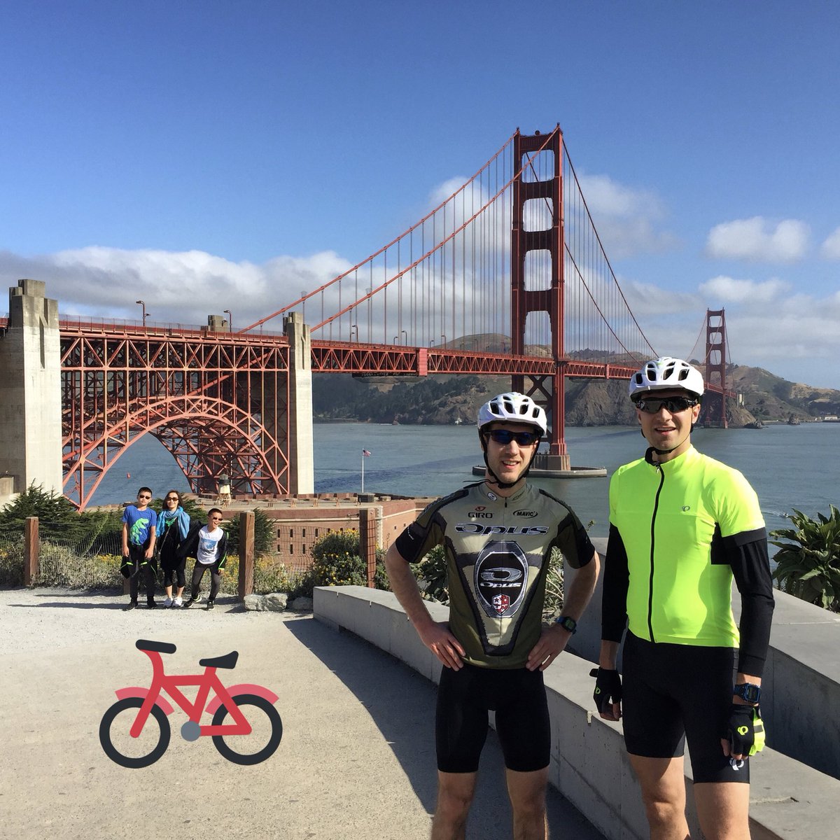 GCrides's tweet photo. Ride #sanfrancisco a see the sights. #roadbikerentalsanfrancisco #goldengatebridge #travelride #cyclinglife #majorcitiesoftheworld #cycling #ridelocal https://t.co/aiEoovHZ8g