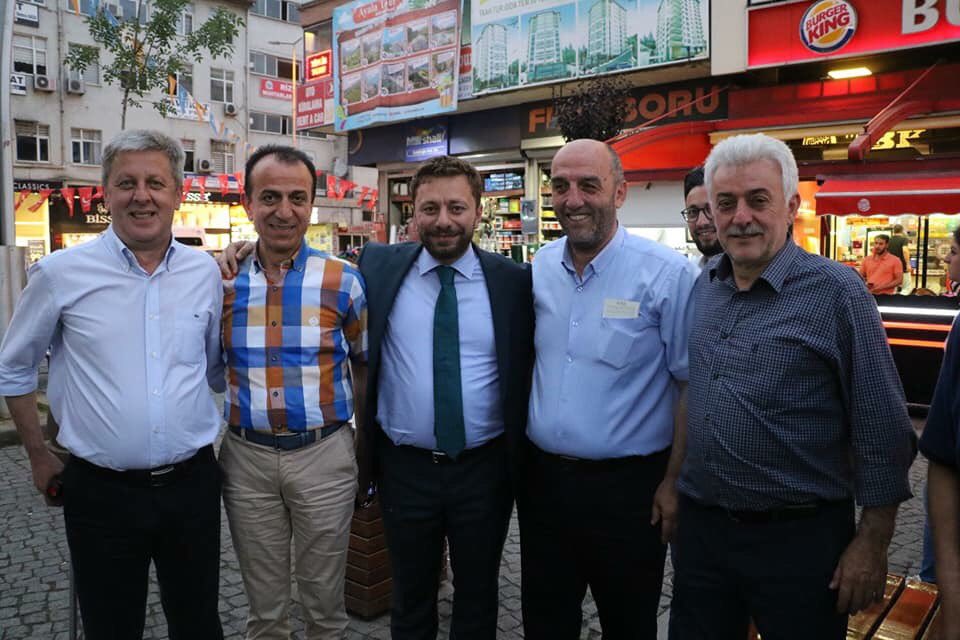 Osman Karavin'in Caddesin de Esnafı Ziyaret Edip, Vatandaşlarımızla  Sohbet Ettik.. #VakitRizeVakti #VakitTürkiyeVakti #MuhammedAvcı