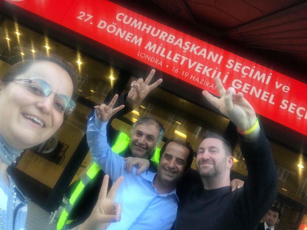 SweeneySteve's tweet photo. One vote for HDP. One vote for Demirtaş
#TurkishElections2018 #TurkeyElections #Time2GoErdogan https://t.co/CqWslR43xh
