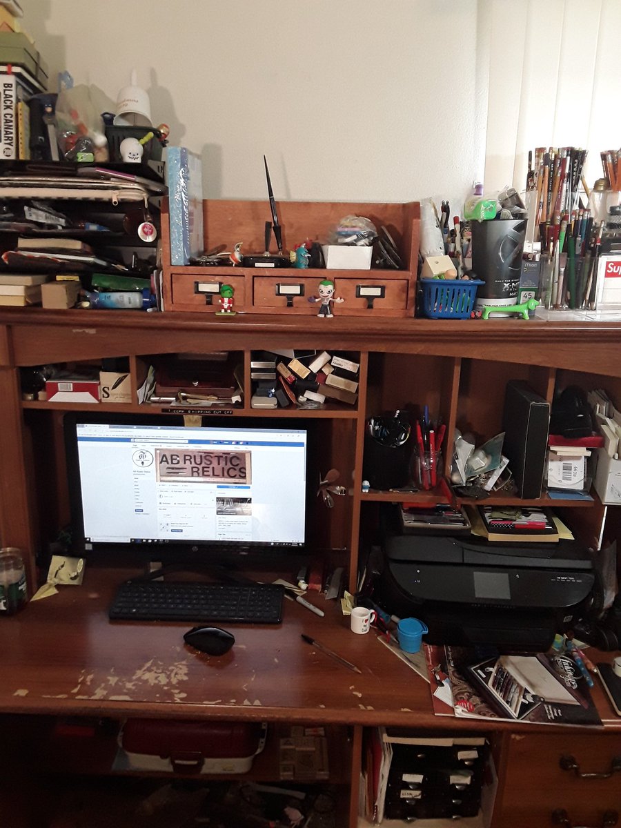 ABRusticRelics's tweet photo. Where magic is made. #BehindTheScenes #mydesk #abrr https://t.co/cbQO2xbNqd