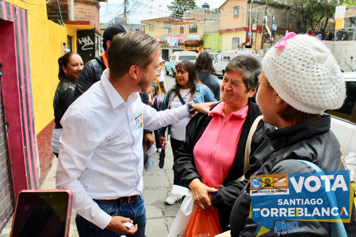 storreblancae's tweet photo. Los vecinos de Lomas de la Era en Álvaro Obregón, están listos para votar por el frente el próximo 1ro de julio.

Vamos a trabajar decididamente por la seguridad y la mejora en servicios urbanos para que tú y tu familia estén #BienYDeBuenas. https://t.co/FIqZRubGGS