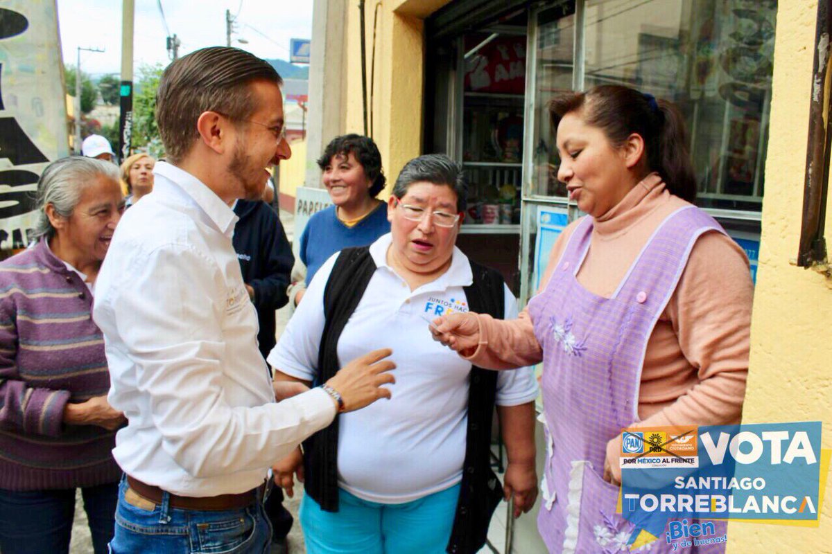 storreblancae's tweet photo. Los vecinos de Lomas de la Era en Álvaro Obregón, están listos para votar por el frente el próximo 1ro de julio.

Vamos a trabajar decididamente por la seguridad y la mejora en servicios urbanos para que tú y tu familia estén #BienYDeBuenas. https://t.co/FIqZRubGGS