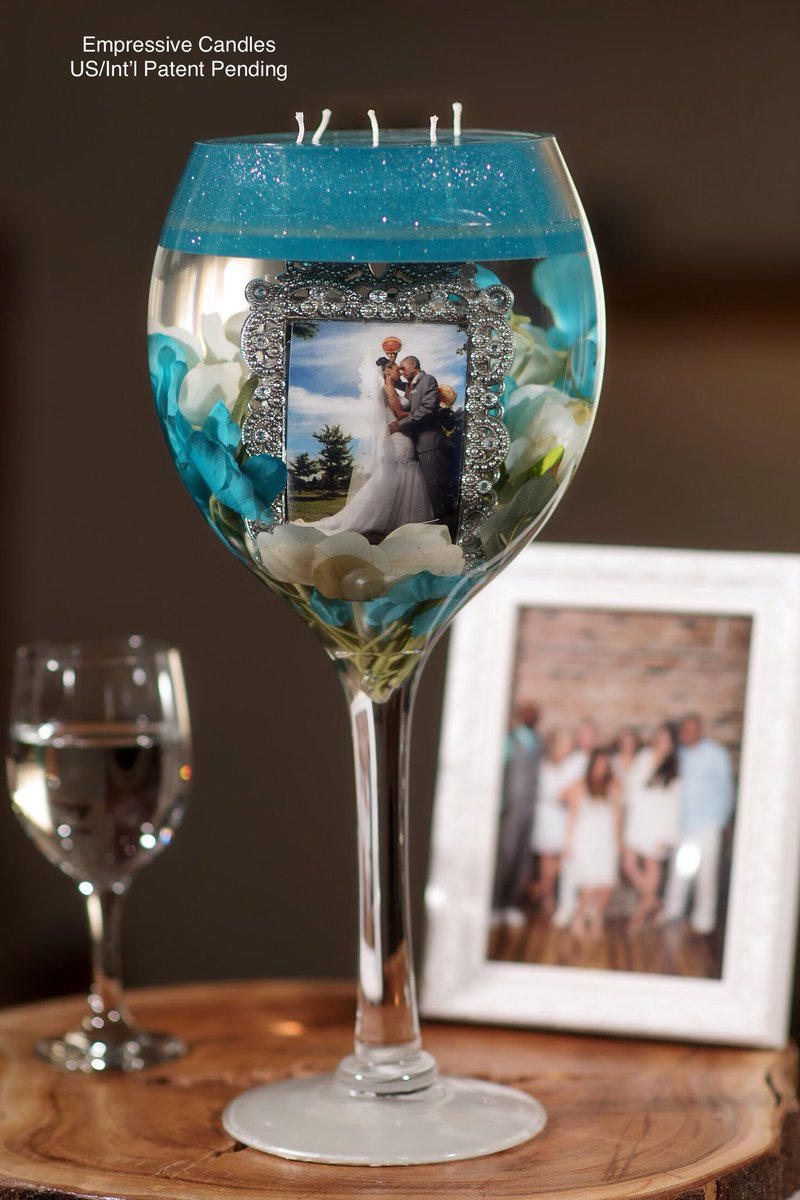 EmpressiveC's tweet photo. Add your favorite photos inside your candle for a LIFETIME of enjoyment!!! Scented, Customizable, REFILLABLE https://t.co/2NVeWrerzq