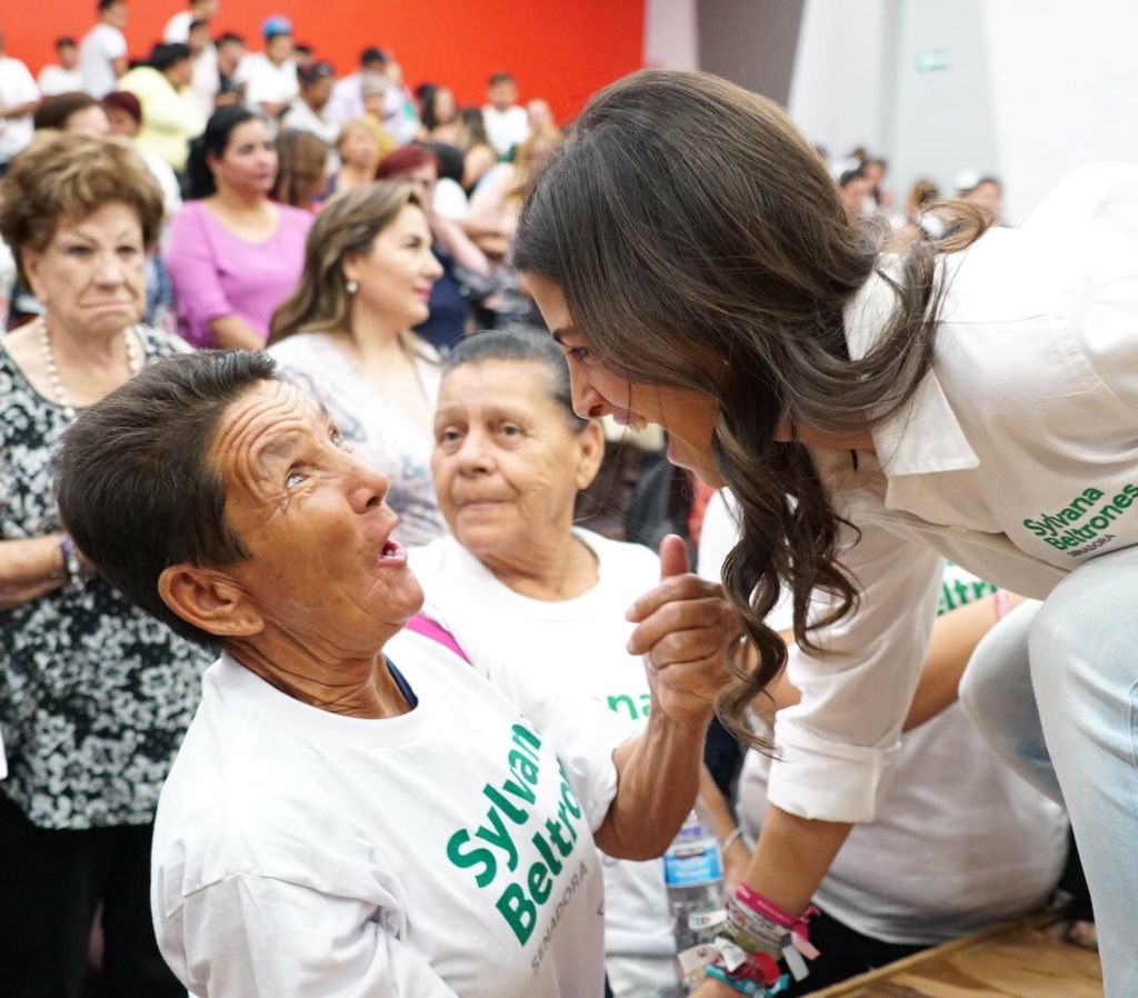 sylbeltrones's tweet photo. Me siento orgullosa de formar parte de un partido que trabaja siempre a favor de las mujeres, aún nos falta por hacer pero estoy segura que con su voto, desde el senado seguiremos avanzando. https://t.co/nG2oQ0JCbO