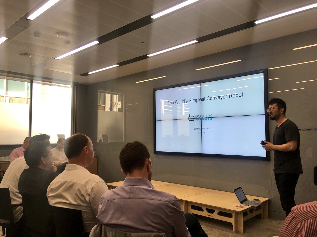 Momentum_London's tweet photo. Delighted to have welcomed the latest group of #B2B #startups to join Momentum, with a 'how to create an effective pitch' session led by @getmotivii CEO Eamon Tuhami followed by practise pitches ahead of Ambassador Evening on July 3rd 

Thanks to the @PostOffice HQ for hosting https://t.co/nDI9xIoCm3