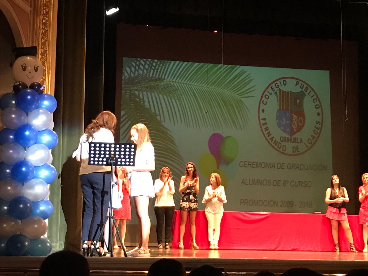 educaori's tweet photo. Hoy ha tenido lugar la graduación del alumnado de 6º de primaria del #CeipFernandodeLoaces con los protagonistas y acompañados de la concejal de #educación . Una gran fiesta! Enhorabuena al alumnado, docentes y familiares!!! #Ampa #graduación @EducatingCities https://t.co/hhrAX2y0G6