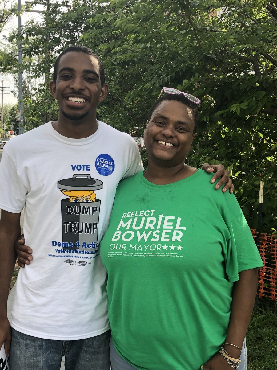 MarkusforDC's tweet photo. Back home in #Ward8 at one of the 44 places I call #MyWard8School, Precinct 133, @OrrDC! Last Election Day before the new Lawrence E. Boone ES! 

Thanks for supporting the kid from Congress Heights and the @Dems4Action! https://t.co/ct1jRMJi2B