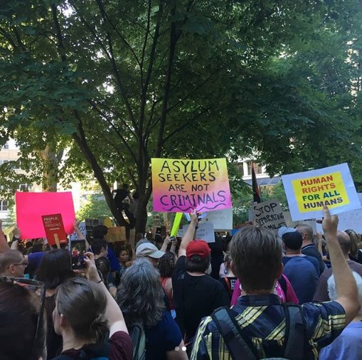 IndivisiblePHL's tweet photo. Philadelphia is out in force! #keepfamiliestogether #familiesbelongtogether #protestphilly https://t.co/pRPBRIS7x1