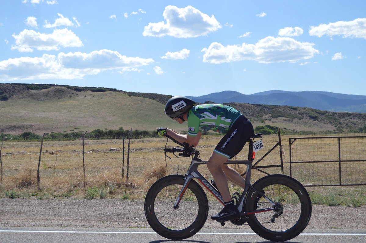RAAMTeamNF's tweet photo. It’s a seriously hot day for cycling but our riders are flying and pushing like mad In Race Across America @RAAMTeamNF @RAAMRaces @DavidHorrocks #RAAM2018 #raam #RAAMRaces https://t.co/bFIg5TiSrb