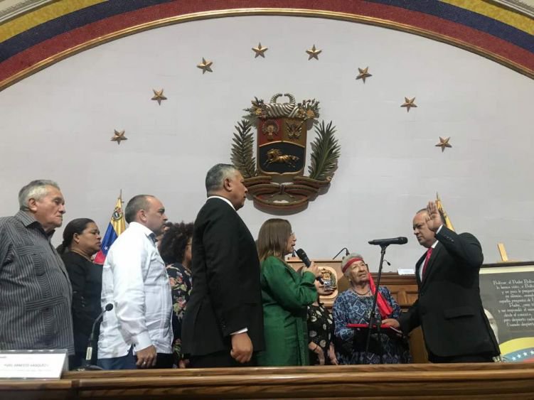 josemvasquez's tweet photo. Desde Guárico felicitamos a @dcabellor nuevo presidente de la Asamblea Nacional Constituyente. En esta nueva etapa de la revolución el proyecto requiere de hombres eficientes y leales. https://t.co/EL58rwAvyp