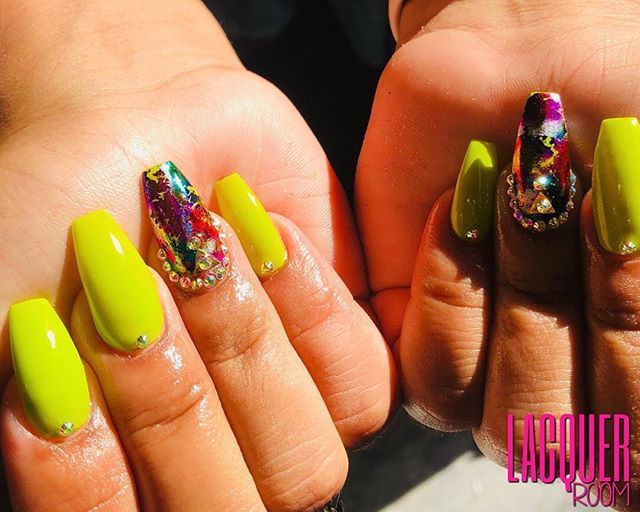 LacquerRoomNYC's tweet photo. Colour-full๐
By @_realnailz
#LacquerRoom #nails #nailporn #naildesign #nailart #nailartist #foil #limenails #summertime #bronxnailsalon #TeamLacquerRoom https://t.co/MxzW3z6Ekf https://t.co/ZvHyi5cYSZ