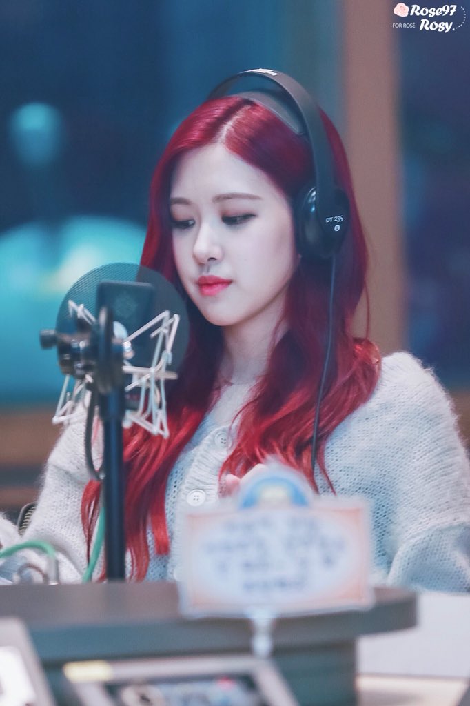 Rose97Rosy's tweet photo. 🐿180619🐿
🥀🍃🍬
#블랙핑크 #로제 #BLACKPINK #ROSÉ https://t.co/0h5JKQcfNq