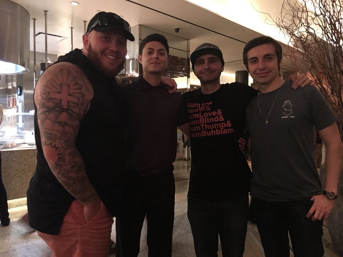 summit1g tweet media
