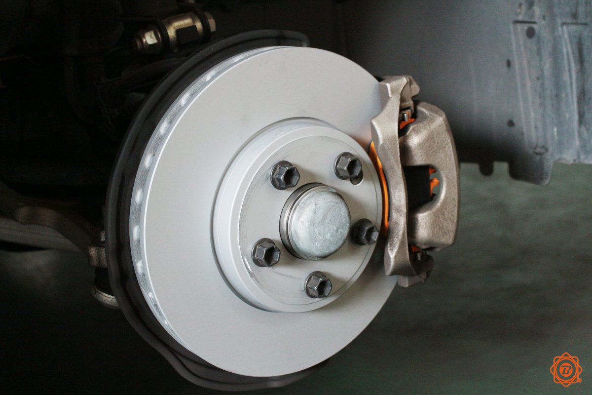 BioyoungBrake's tweet photo. Bio Young #BRAKE FOR: 
#INFINITI
#Q30

☎：04-22399933
📞：0938-668833
E-MAIL: bioyoung@ms16.hinet.net
LINE &amp; FB ID：@ultramover https://t.co/oNzLKuOGoL