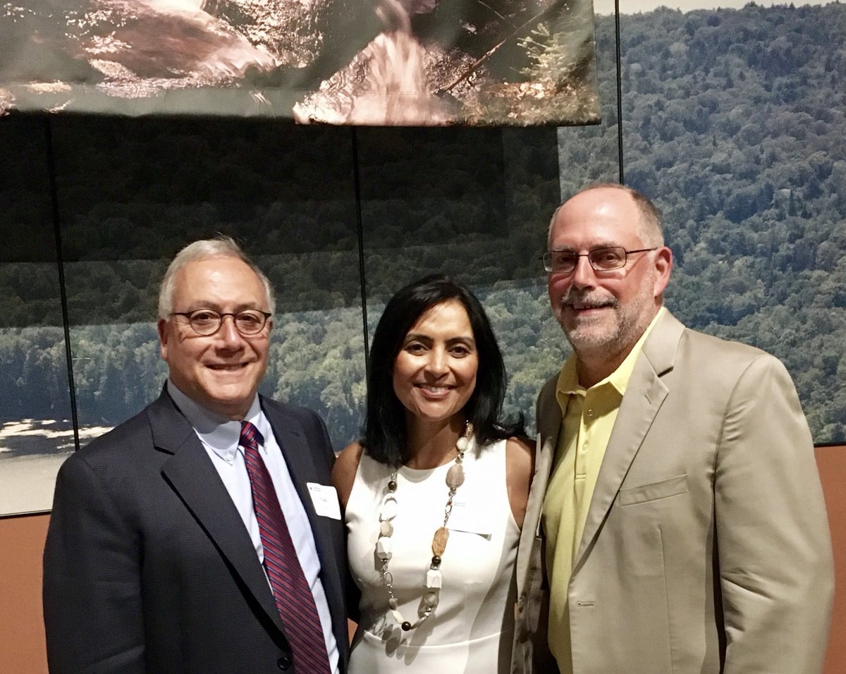 Volunteers you are the reason we can allievaite human suffering. Volunteer recognition 2018. Our hearts thank you! @RedCrossENY #priceless #selfless #proudboardchair