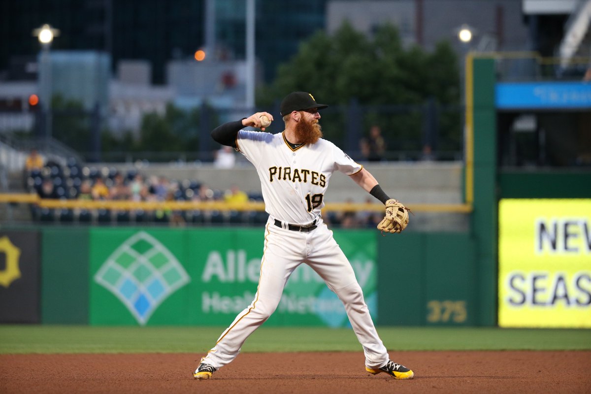 We're in the 5th here at PNC.  3-0, them | #LetsGoBucs https://t.co/vAF0Z05hEa