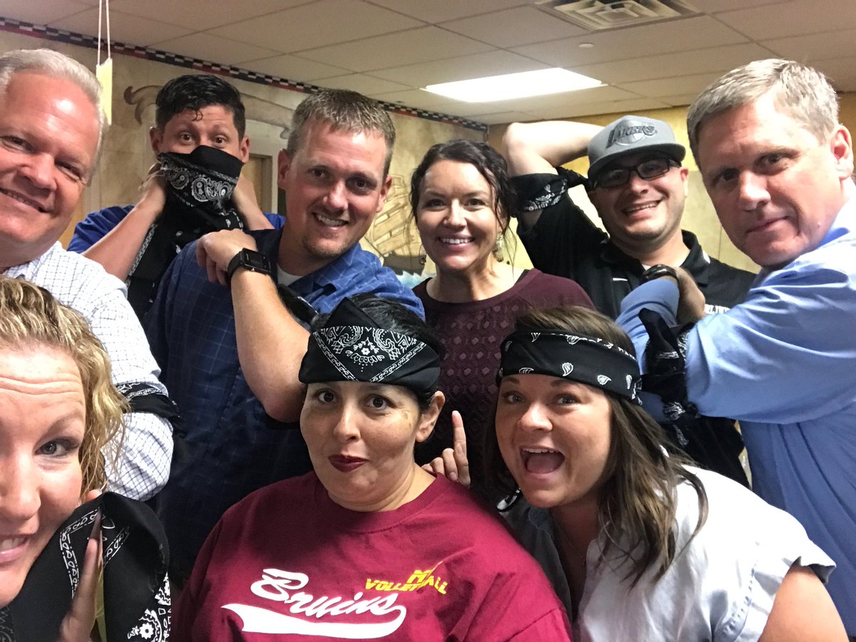 btalonia's tweet image. Who’s on your team? Team Scavenger Hunt: from city officials, students, custodial, tax payers, nutritional services, business leaders, parents, AEA Reps and more. We are one team for the benefit of the one! #ASDeveryONE #AlpineSecAsstPrincipals @alpineschools