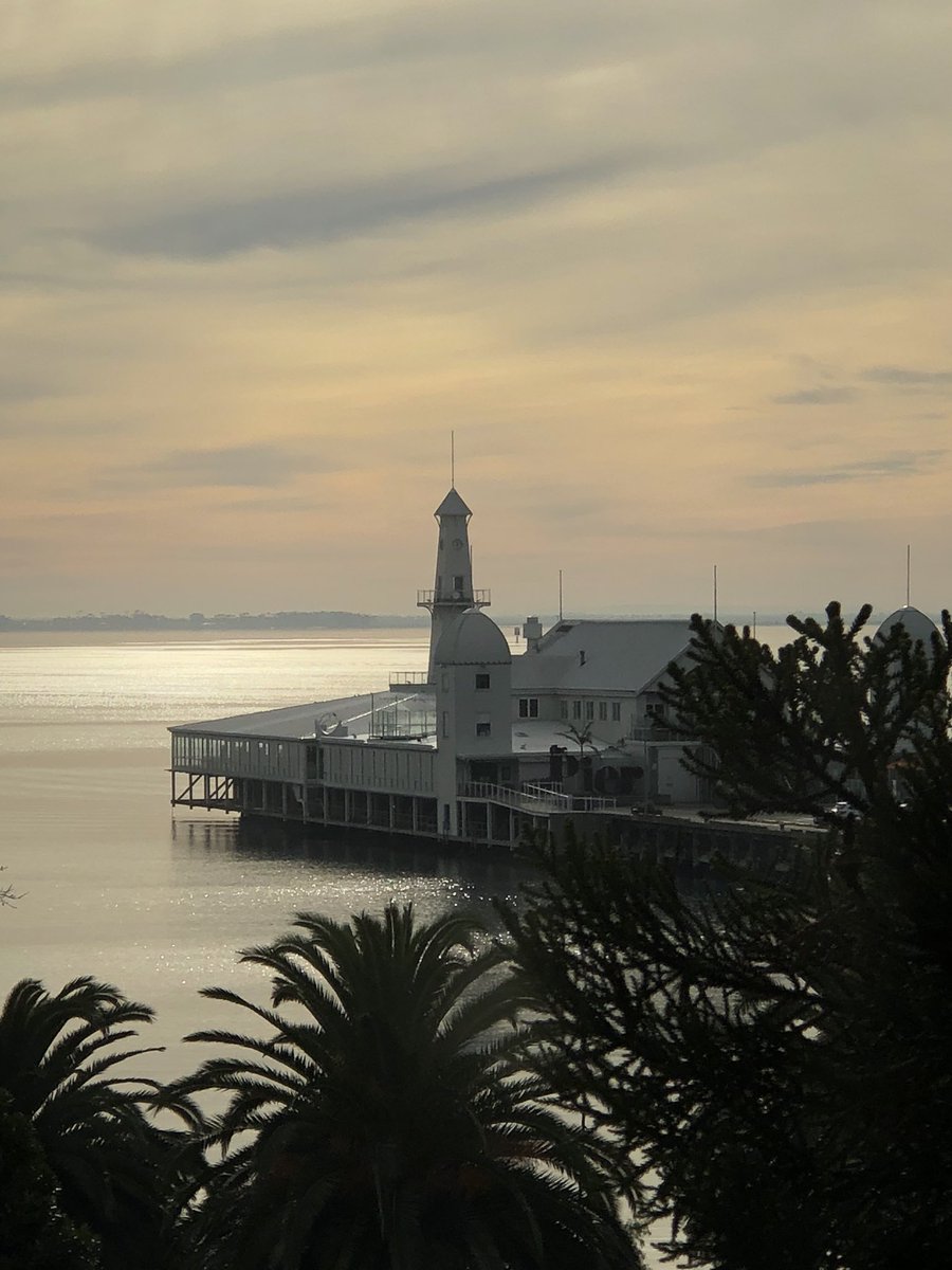 cphiggin's tweet image. A beautiful day for today’s @Deakin graduation #DeakinMBA #Geelong #DeakinGrad