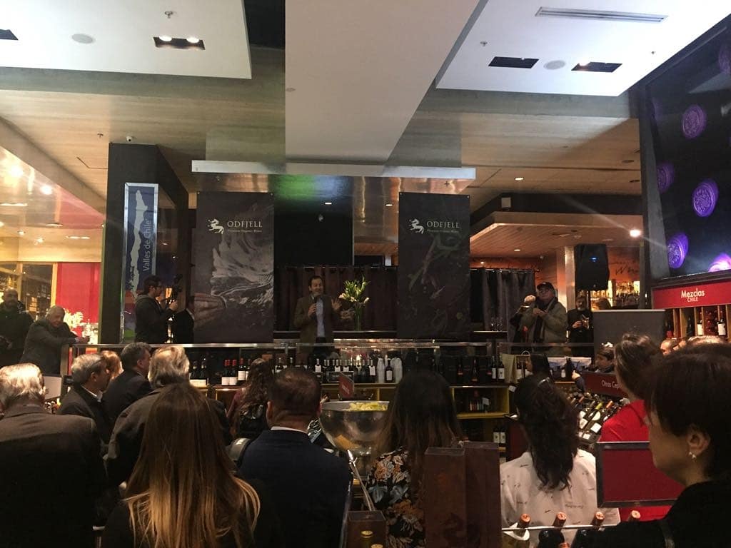 mundodelvinocl's tweet photo. En @elmundodelvino de #isidora3000 en el lanzamiento de la nueva imagen de @odfjellvinyards y presentación de su vino #Aliara https://t.co/ME1M0wVfkt