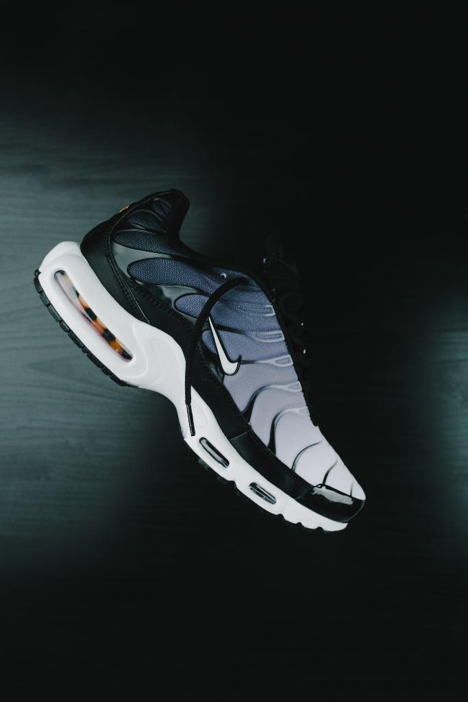 Foot Locker on X: Fade to Black. ⬜️⬛️ #Nike Air Max Plus 'Black Fade'  Available Now In-Store and Online.    / X
