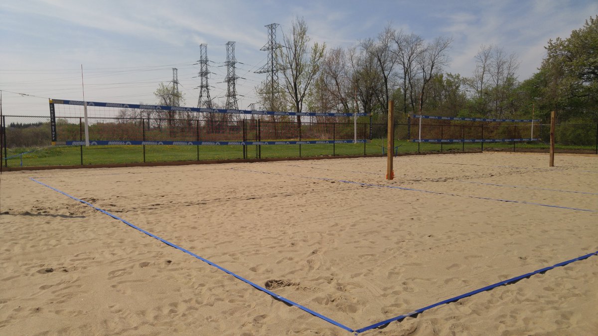 HamiltonBeachVC's tweet image. Looking for extra training? Want to take your beach coach along? The courts are open every Friday night at HDCH from June 8 to August 24, 6pm to 9pm. Come out and make the most of summer! hamiltonbeachvolleyball.net/programs