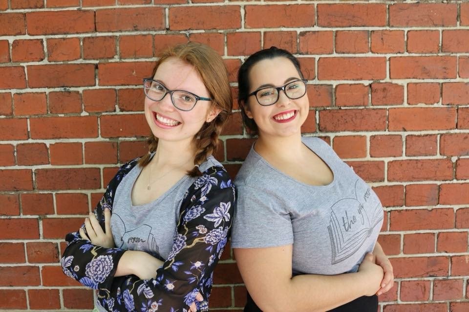 justabookish's tweet image. This week on @betterwordspod, we&apos;re chatting to Sarah and Alex from @TheYARoom_MELB ☺️ 🎙 Go listen now! #betterwords #podcast