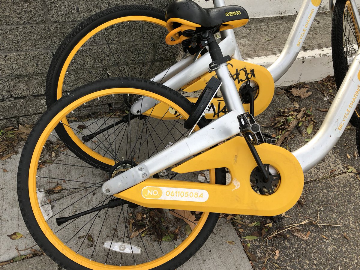 Isk137's tweet photo. Found six #obikes in #Stkilda this morning near the Esplanade @AustraliaObike @EPA_Victoria @cityportphillip #Melbourne https://t.co/qR5Tp1BQ3k
