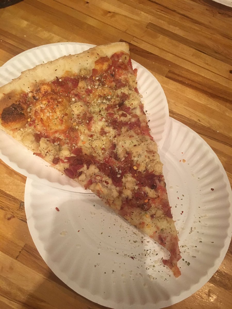 HashtagDabJesus's tweet photo. It takes two plates to hold one slice. #goals https://t.co/CY083ZTwAC