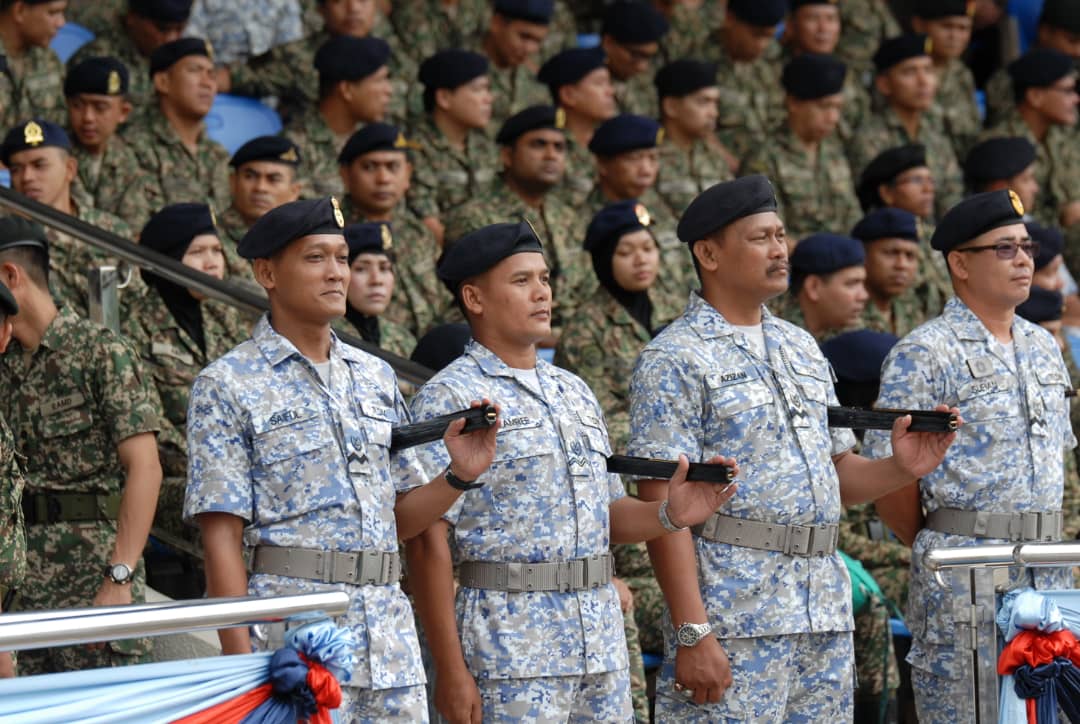 Royal Malaysian Navy On Twitter Ym Ts Affandimycdf Memeriksa Perbarisan Di Kem Perdana Sg Besi Pada Hari Terakhir Sebagai Panglima Angkatan Tentera Kebanggaan Kesetiaan Atm Https T Co Wbr5fssrr3