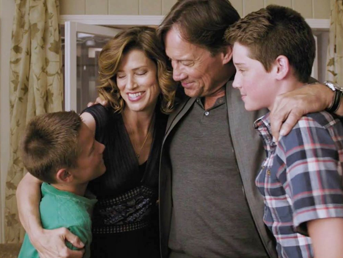 JulieLylesCarr's tweet image. What's it like 2 work on a film set w/ur #spouse? Working out #creativedifferences? And what abt #faith in the #film world? Check out a fascinating conversation w/ @ksorbs &amp;amp; @thesamsorboshow on The Modern Motherhood Podcast from @allmomdoes buff.ly/2ypwHkU