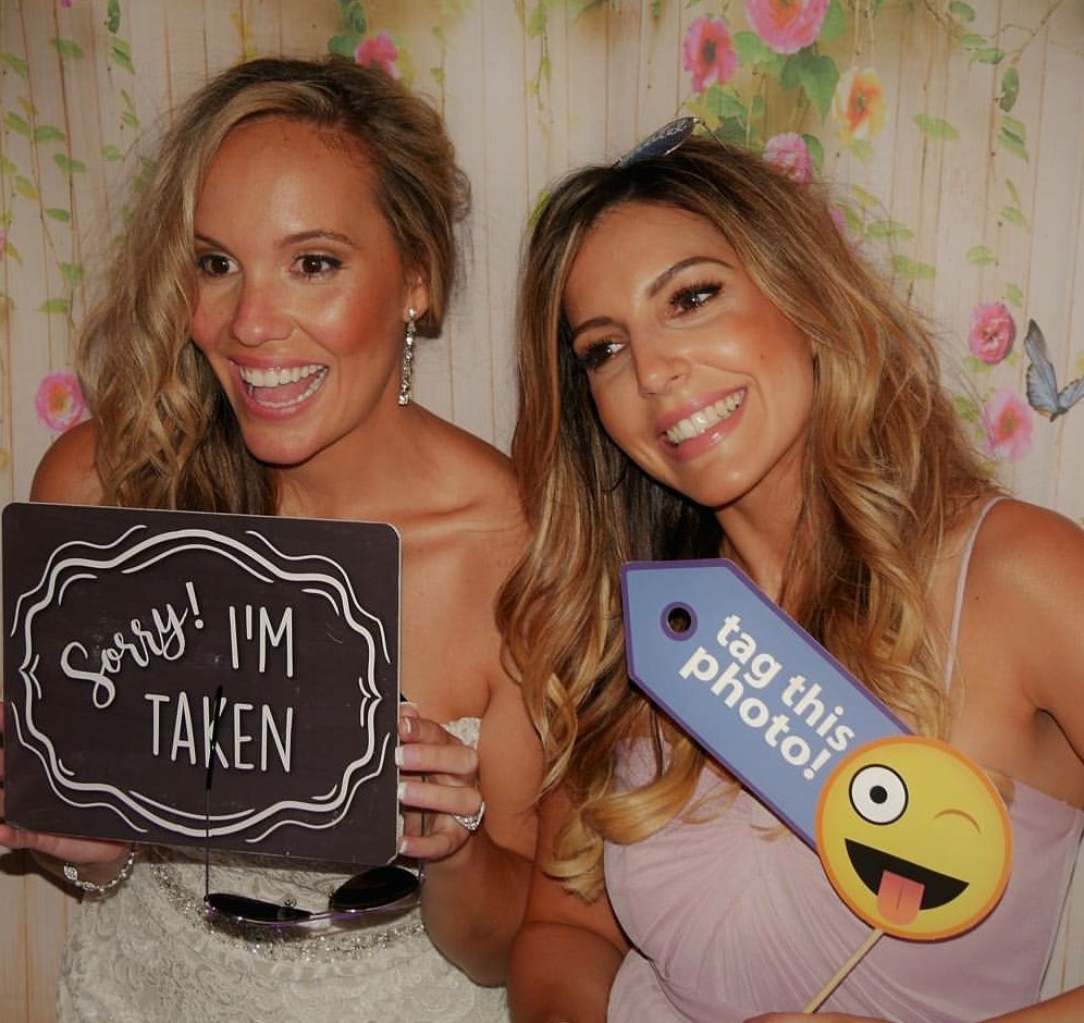 Createyours2day's tweet image. Book your event today!!! There's still a few slots left for this year, and take advantage of our promotion. Refer 10 clients and if they book we'll do your event for free. Now that's a steal!!! 📸📸