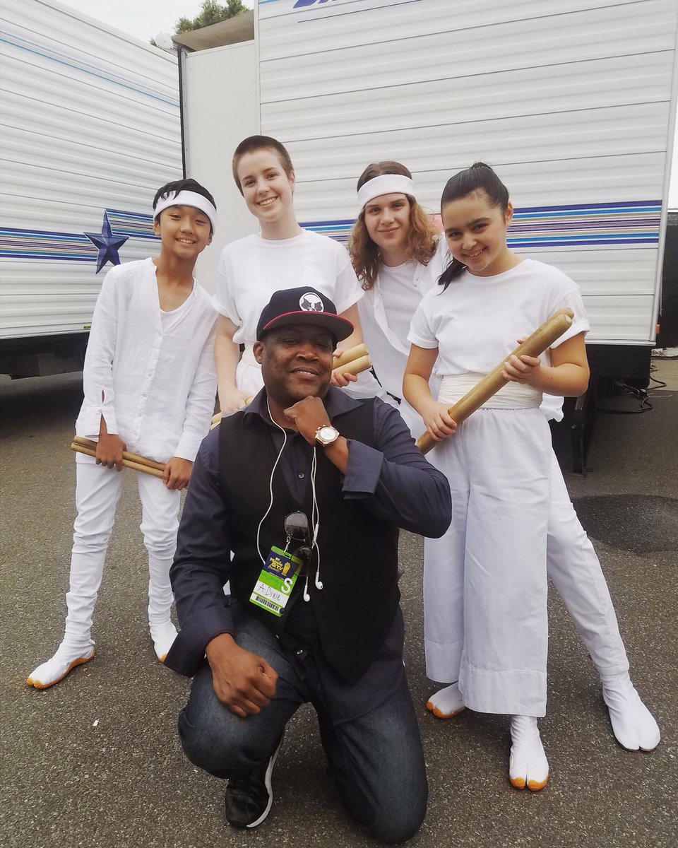 HottraxInc's tweet photo. Thank you, @TAIKOPROJECT. Thank you, Bryan, Paden, Hinata, Thistle, and Clara. It was an amazing experience to work with you all. I'd do it all again in a heartbeat! - Art Dixie ๐ฅโค๏ธ๐ค๐ฝ#MTVAwards #TheKidsAreAlright #HTICollective https://t.co/xFvLjm05xg