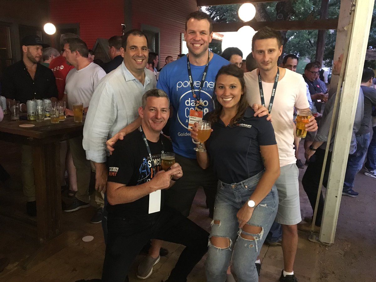 CourtMargossian's tweet photo. We officially hit capacity @FollowContinuum Ultimate Bash! Over 400 attendees - and the band is electric! Party is still rockin! #PartyWithContinuum #DattoCon18 https://t.co/q8m1FZN0zv