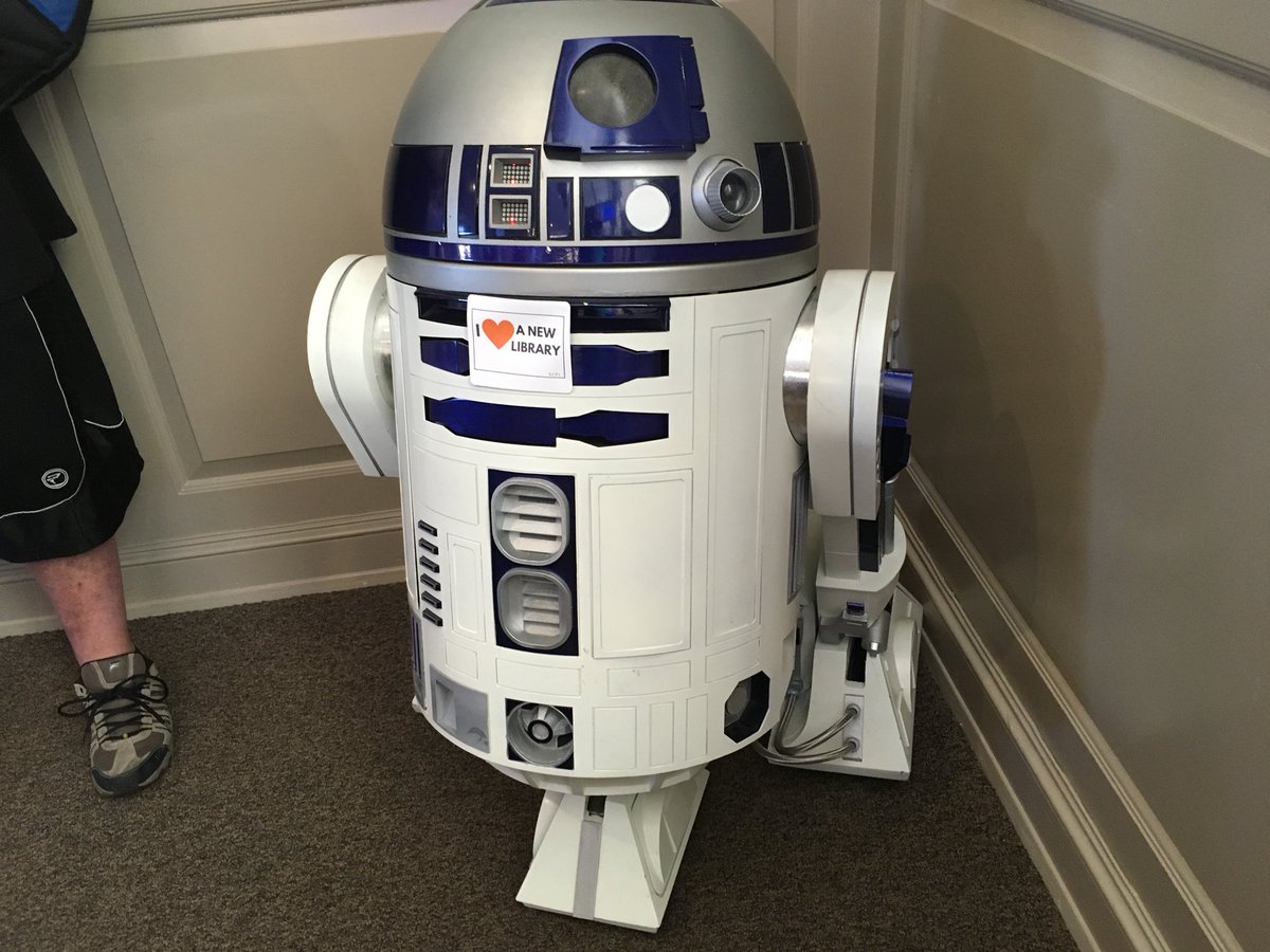 ReporterJess's tweet photo. Standing-room only at tonight's Santa Cruz City Council study session on a new downtown library/parking garage project. At least one unusual guest in attendance. #scsrt #r2d2 https://t.co/8qwPVqu1Ow