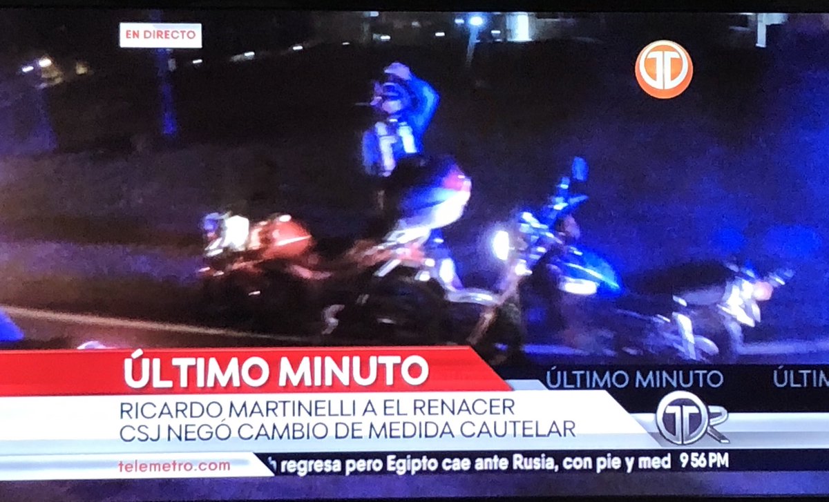 La Policía retiene a los equipos periodisticos que seguían la caravana que trasladaba a <a href="/rmartinelli/">Ricardo Martinelli</a> al Renacer. Esta actitud de la Policía en nada contribuye a la transparencia del proceso judicial más importante de la historia de este país ¡Increíble!