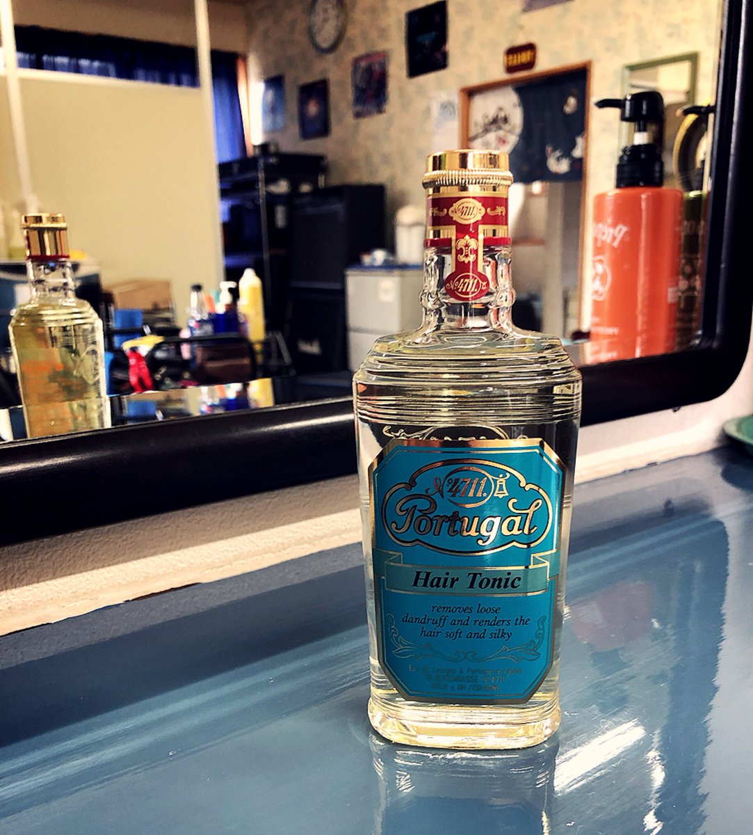 床屋のよっちゃん Twitter પર お店で お客様に使用する 4711ヘアートニックを購入しました やっと買えました 4711hair Tonic ヘアートニック 4711ポーチュガル