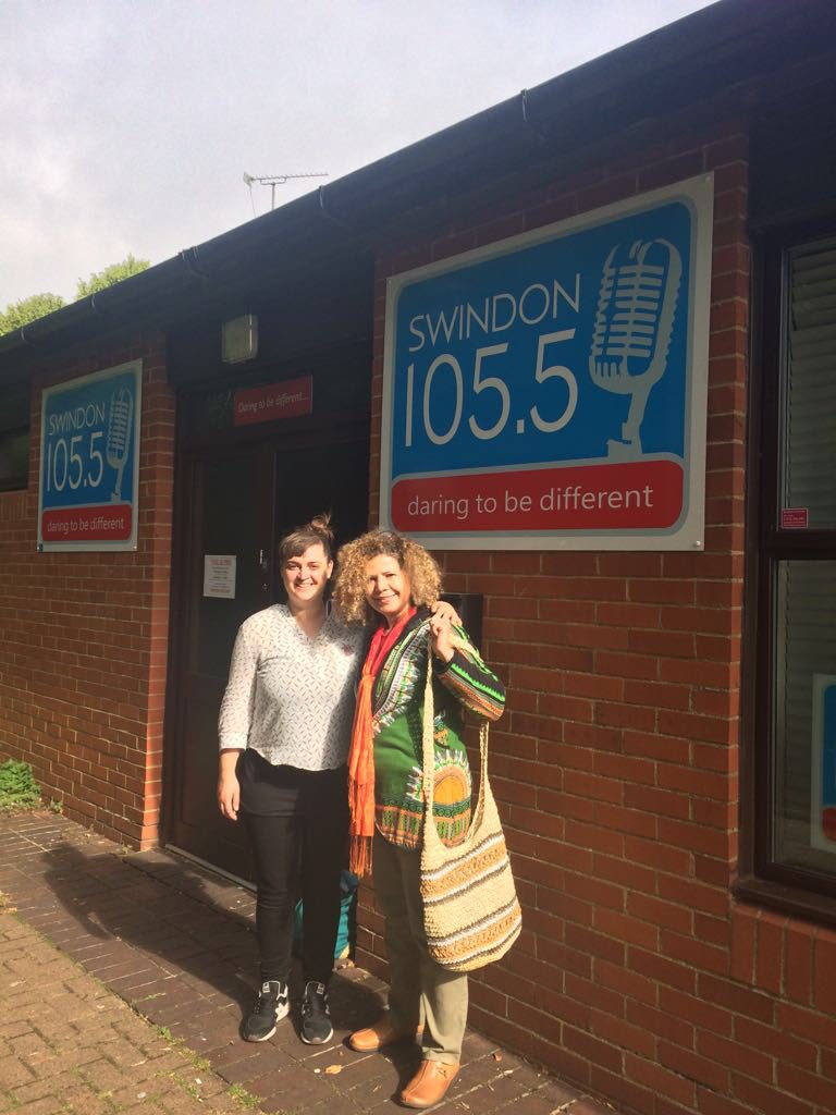 We're live on @Swindon105_5 community radio now until 10am for World Refugee Day. Tune in at 105.5 FM or listen online swindon1055.com/player 

facebook.com/events/1809061…