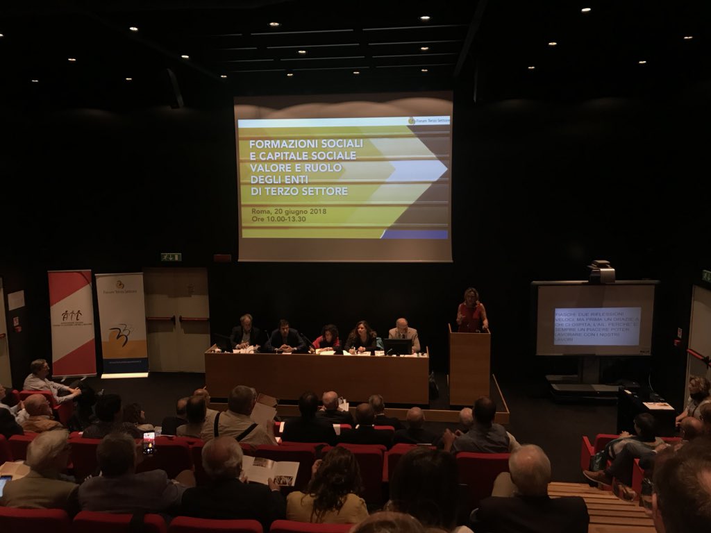 PARiccio's tweet photo. Importante intervento del Portavoce nazionale del Forum Terzo Settore @FiaschiClaudia: “il ruolo decisivo nella nostra comunità è tutelato dalla #Costituzione, ma non per le attività che facciamo ma per l’alto valore sociale e della coesione sociale che il #terzosettore crea” https://t.co/hWa8FH3fXg