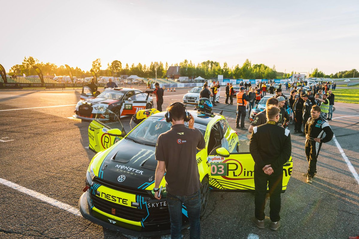 MonsterEnergyLT's tweet image. Pirmiausia, praktikuojamės, o tada visu greičiu pirmyn. Šį savaitgalį #FastLap pagaliau Rygoje ir @TraseBikernieki jau laukia tavęs! monsterne.ws/CI1G6JQE