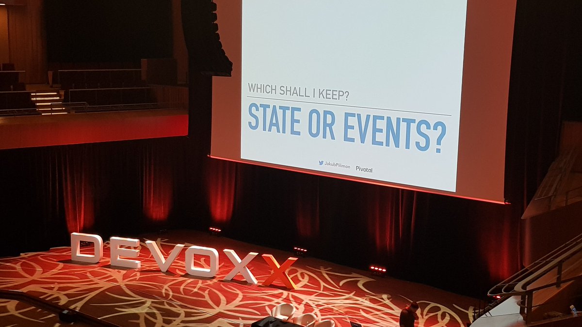 mherm4n's tweet photo. State or events? About to find out from @JakubPilimon #DevoxxPL https://t.co/88px86hjLl