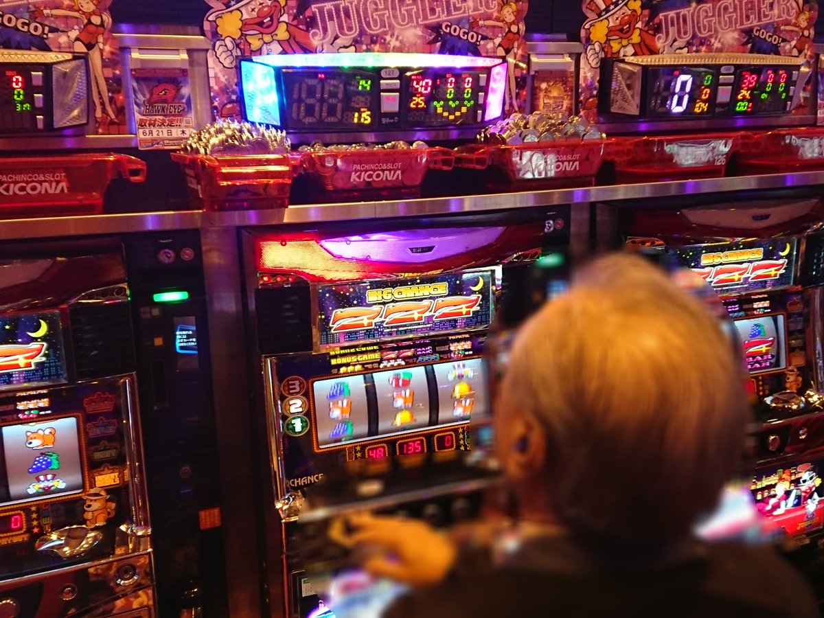 必勝本関西 四国調査隊 6月日 水 キコーナ茨木店 Bakyun の取材にきたぞ 稼働率は４割といったところ ジャグラーからカチ盛り台を多数目撃 結果に現れやすいノーマル機だけに状況も良さそう 懐かしのバラエティーコーナーからも固まって