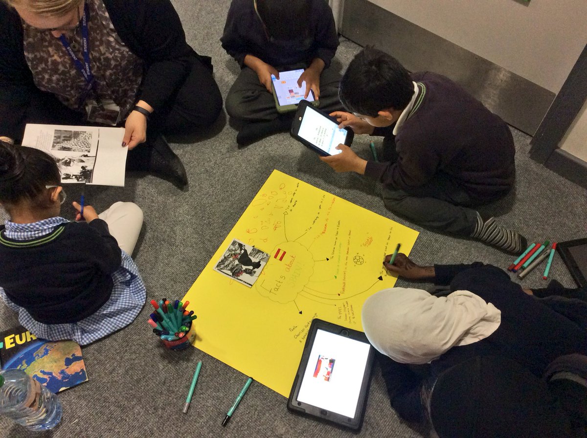 MrsHussain28's tweet image. Did you know that ⚽️ is the most popular sport in 🇪🇸?? Our mini teachers have been collaborative 🐝 in today’s interesting fun fact lesson! #Spain #MulticulturalWeek #WorldCupRussia2018 @rcoleyc11 @iqbal_izmat @missc_olivetree @OliveTreeHT @OliveTreeBolton