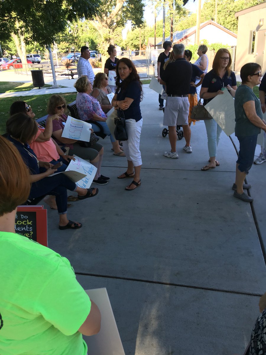 TurlockTA's tweet photo. Teachers from Modesto, Sylvan, Salida, and even retired teachers SHOWED UP in support of Turlock Teachers! #TurlockStudentsDeserve #tusdsummer18 #WeAreCTA https://t.co/SF5O6tRwbe