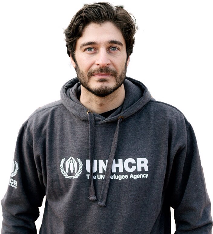 mgraziamas's tweet photo. Oggi è la giornata mondiale del rifugiato #LinoGuanciale per #UNHCR #UNHCRItalia #ArrivanoiProf #lacasadifamiglia #IPeggiori #laportarossa #LAllieva #nondirloalmiocapo #ilsistema #cdca2 #cdca3 #cdca4 #ladamavelata #unagrandefamiglia #linoguancialethebestactor #linodipendenza https://t.co/76K44FTSFI