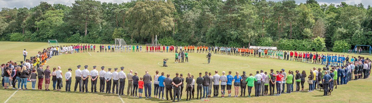 KickOffAt3's tweet photo. What a magical feeling when @KickOffAt3 bring diverse communities together in our circle of friendship whilst paying our respects to young people lost to serious youth violence.#WeStandTogether #WeBelieve @NLawrenceOBE @afherb https://t.co/AuAmMpLge4