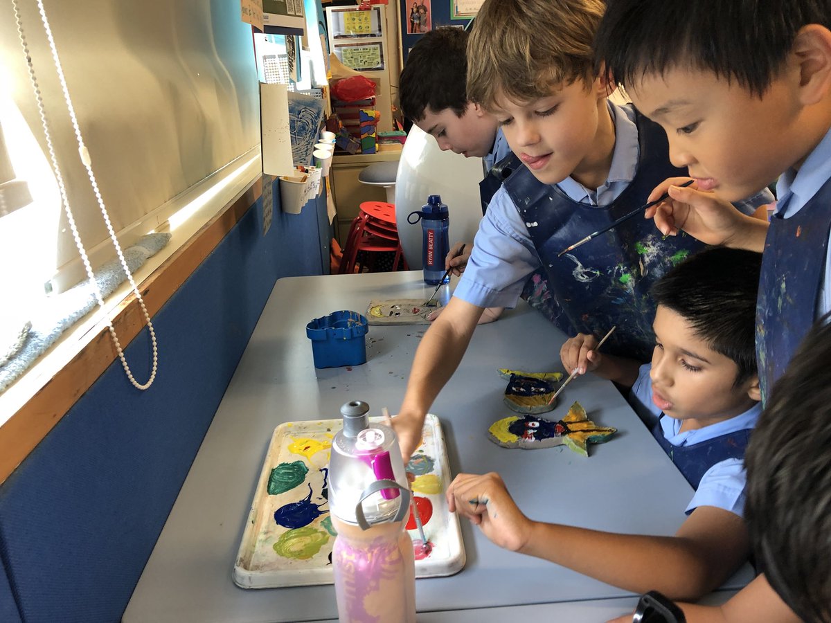 The final piece of the Significant Art Jigsaw in 3RM. A lovely way to spend the afternoon... Art Therapy!