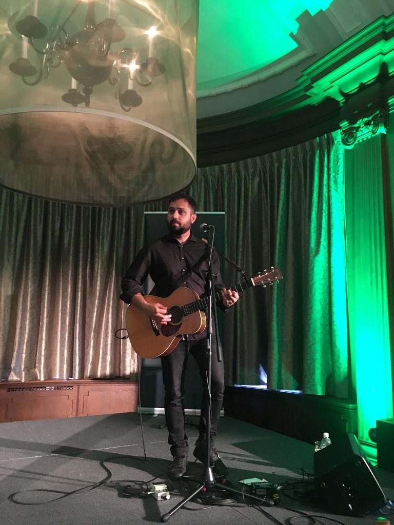 Special #OneTD evening with valued clients and special guests - locally sourced cuisine and BC wine pairings #VikramVij #vijs #TDMusic #MusicMatters #MusicIncubator  @MauroManzi_TD @billycfl @SilviaL_TD @seedanger @Mikeedelmusic @Quails_Gate