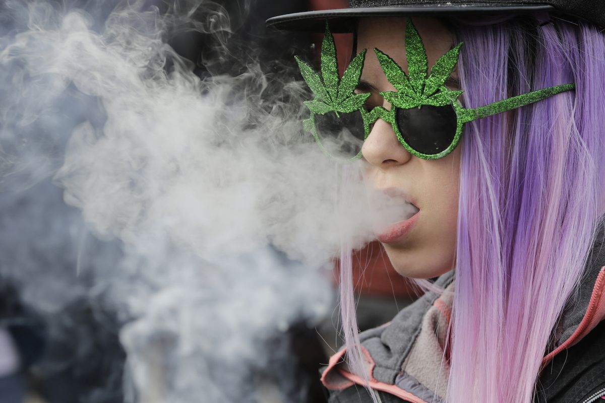 Canada is on track to become the first G-7 nation to legalize marijuana bloom.bg/2yqTPj5